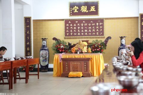 马桶一直流水是哪里的问题？